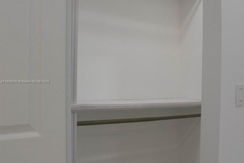 House in Boynton Beach, Florida 2 bedrooms, 132.66 sq.m. № 1934682 - photo 11