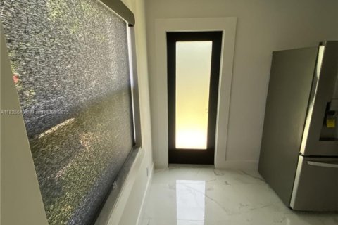 House in Boynton Beach, Florida 2 bedrooms, 132.66 sq.m. № 1934682 - photo 24