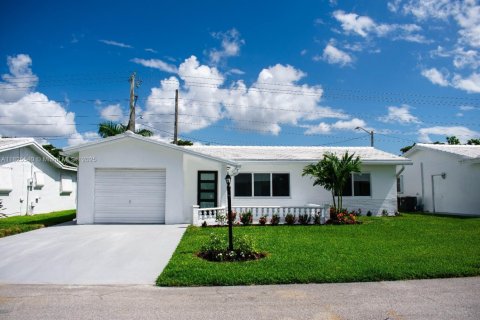House in Boynton Beach, Florida 2 bedrooms, 132.66 sq.m. № 1934682