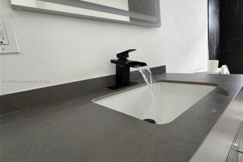 House in Boynton Beach, Florida 2 bedrooms, 132.66 sq.m. № 1934682 - photo 19