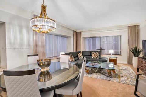 Купить кондоминиум в Майами, Флорида 2 спальни, 162.3м2, № 2054408 - фото 12