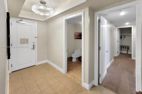 Купить кондоминиум в Майами, Флорида 2 спальни, 162.3м2, № 2054408 - фото 4