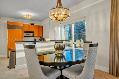 Купить кондоминиум в Майами, Флорида 2 спальни, 162.3м2, № 2054408 - фото 15