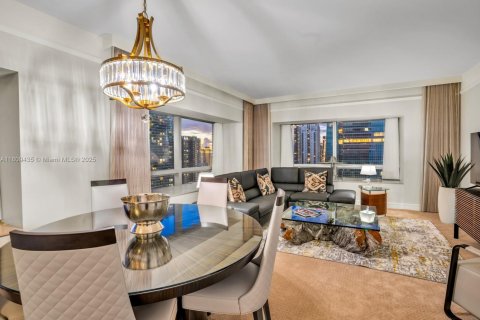 Купить кондоминиум в Майами, Флорида 2 спальни, 162.3м2, № 2054408 - фото 7