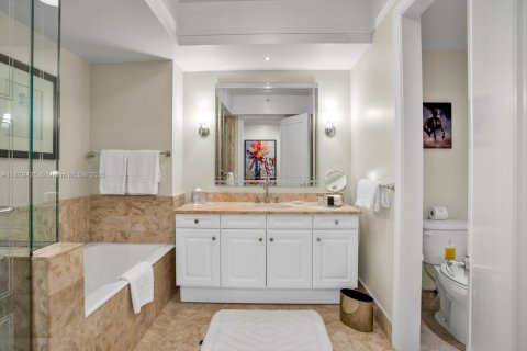 Купить кондоминиум в Майами, Флорида 2 спальни, 162.3м2, № 2054408 - фото 29