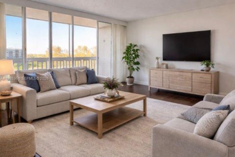 Condo in Lauderhill, Florida, 2 bedrooms  № 2046993 - photo 26