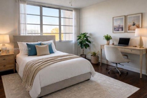 Condo in Lauderhill, Florida, 2 bedrooms  № 2046993 - photo 22