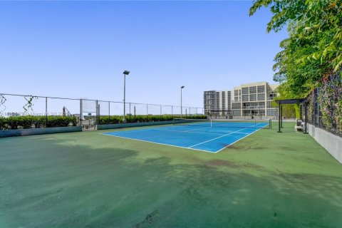 Купить кондоминиум в Майами, Флорида 2 спальни, 100.43м2, № 1958890 - фото 23