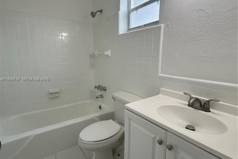 Condominio en venta en Hollywood, Florida, 1 dormitorio, 50.17 m2 № 2034169 - foto 5