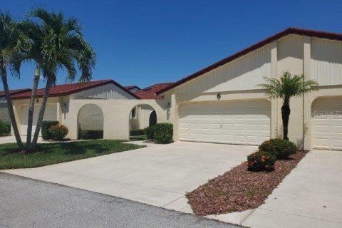 Copropriété à vendre à Punta Gorda, Floride: 2 chambres, 124.49 m2 № 1507725 - photo 1