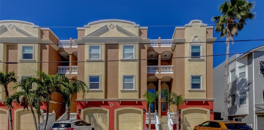 Touwnhouse à Clearwater, Floride 4 chambres, 310.29 m2 № 1580589