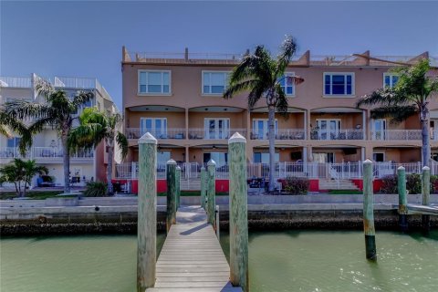 Touwnhouse à louer à Clearwater, Floride: 4 chambres, 310.29 m2 № 1580589 - photo 26