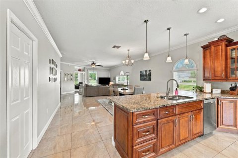 House in Tarpon Springs, Florida 2 bedrooms, 155.43 sq.m. № 2428869 - photo 11