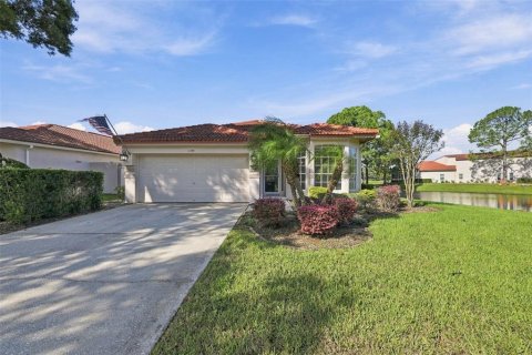 House in Tarpon Springs, Florida 2 bedrooms, 155.43 sq.m. № 2428869 - photo 2