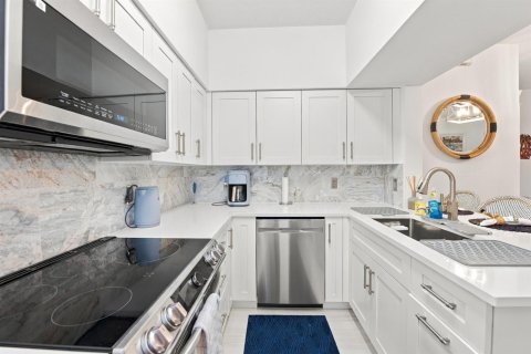 Condo in Jupiter, Florida, 2 bedrooms  № 2401364 - photo 16