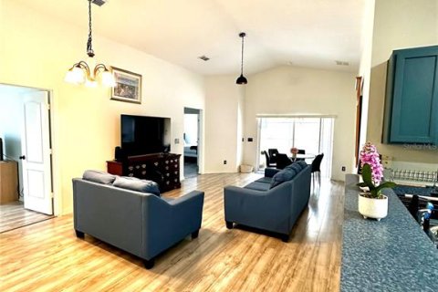 Casa en alquiler en Davenport, Florida, 5 dormitorios, 154.4 m2 № 1915303 - foto 6