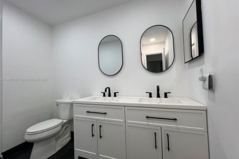 House in Davie, Florida 3 bedrooms, 164.53 sq.m. № 1938947 - photo 7