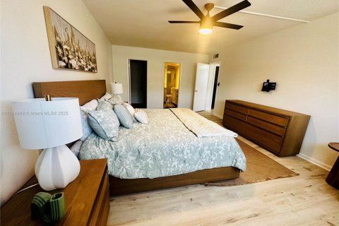 Condominio en alquiler en Hollywood, Florida, 2 dormitorios, 134.71 m2 № 1592291 - foto 14