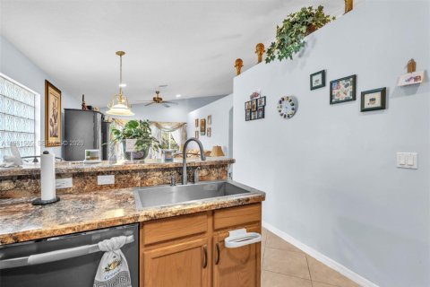 Casa en venta en Boynton Beach, Florida, 3 dormitorios, 173.91 m2 № 2030243 - foto 28