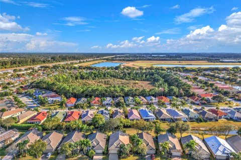 Casa en venta en Boynton Beach, Florida, 3 dormitorios, 173.91 m2 № 2030243 - foto 9