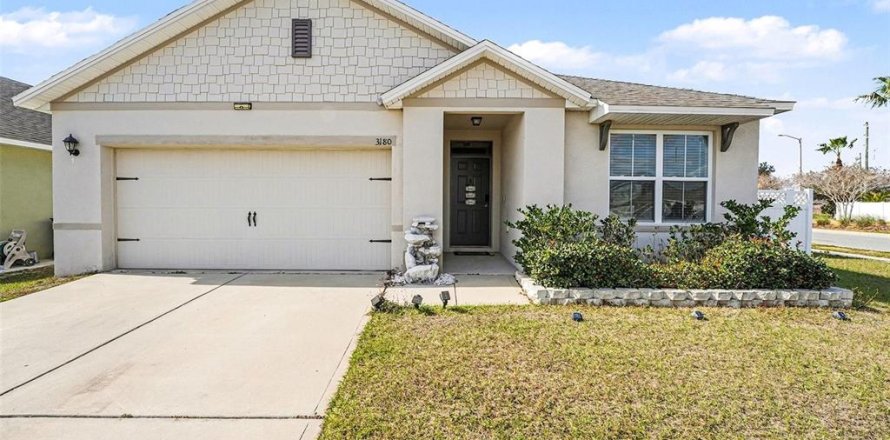 Villa ou maison à Winter Haven, Floride 3 chambres, 160.91 m2 № 2347173