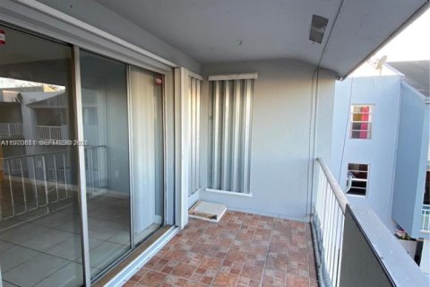 Снять в аренду кондоминиум в Хайалиа, Флорида 2 спальни, 87.14м2, № 2031480 - фото 23