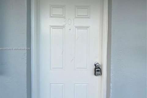 Снять в аренду кондоминиум в Хайалиа, Флорида 2 спальни, 87.14м2, № 2031480 - фото 4