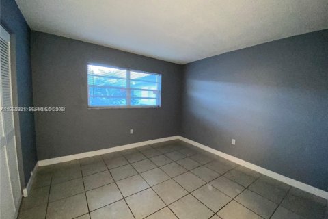 Снять в аренду кондоминиум в Хайалиа, Флорида 2 спальни, 87.14м2, № 2031480 - фото 15