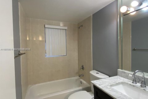 Снять в аренду кондоминиум в Хайалиа, Флорида 2 спальни, 87.14м2, № 2031480 - фото 16