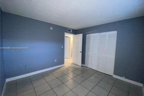 Снять в аренду кондоминиум в Хайалиа, Флорида 2 спальни, 87.14м2, № 2031480 - фото 13