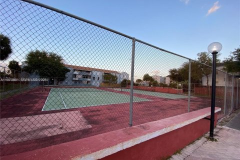 Снять в аренду кондоминиум в Хайалиа, Флорида 2 спальни, 87.14м2, № 2031480 - фото 26