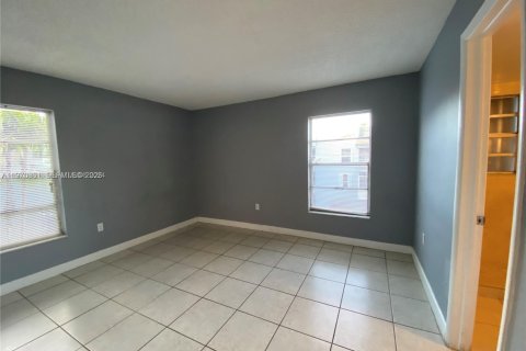 Снять в аренду кондоминиум в Хайалиа, Флорида 2 спальни, 87.14м2, № 2031480 - фото 17