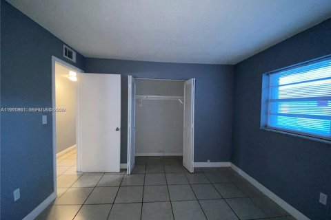 Снять в аренду кондоминиум в Хайалиа, Флорида 2 спальни, 87.14м2, № 2031480 - фото 14