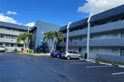 Condo à Margate, Floride, 1 chambre  № 2270884