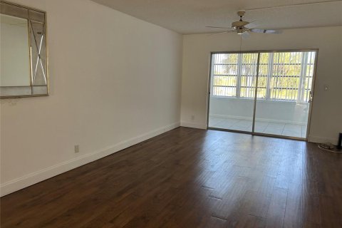 Copropriété à louer à Margate, Floride: 1 chambre, 70.61 m2 № 2270884 - photo 4