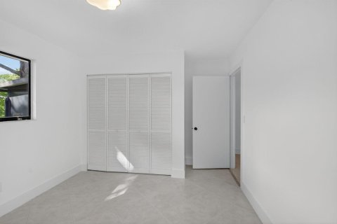 House in Boynton Beach, Florida 4 bedrooms, 131.83 sq.m. № 2082103 - photo 18