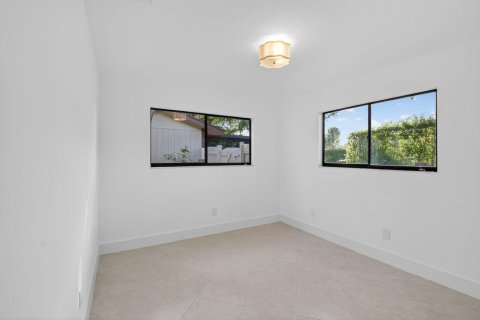 House in Boynton Beach, Florida 4 bedrooms, 131.83 sq.m. № 2082103 - photo 19