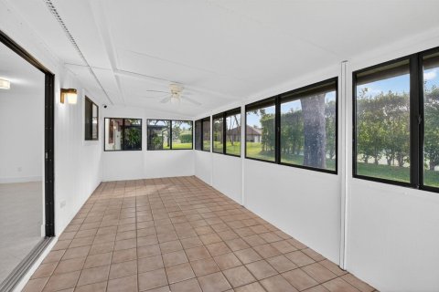 House in Boynton Beach, Florida 4 bedrooms, 131.83 sq.m. № 2082103 - photo 21