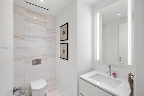 Снять в аренду кондоминиум в Майами, Флорида 2 спальни, 133.5м2, № 2145841 - фото 20
