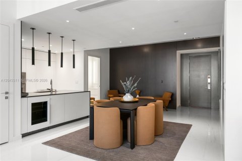 Снять в аренду кондоминиум в Майами, Флорида 2 спальни, 133.5м2, № 2145841 - фото 10