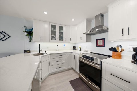Condo in Clearwater, Florida, 2 bedrooms  № 2419616 - photo 12