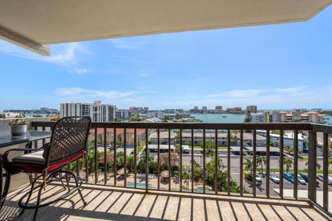 Condo in Clearwater, Florida, 2 bedrooms  № 2419616 - photo 2