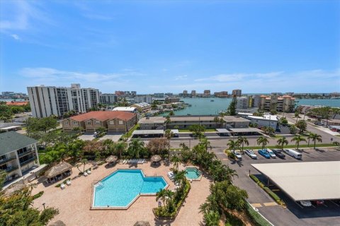 Condo in Clearwater, Florida, 2 bedrooms  № 2419616 - photo 27