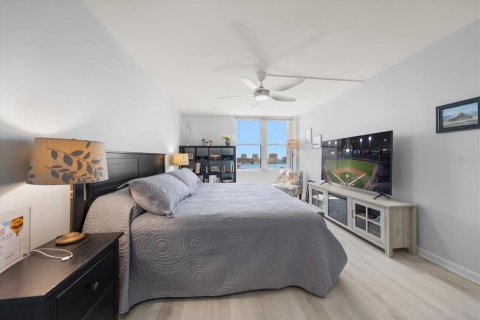 Condo in Clearwater, Florida, 2 bedrooms  № 2419616 - photo 19