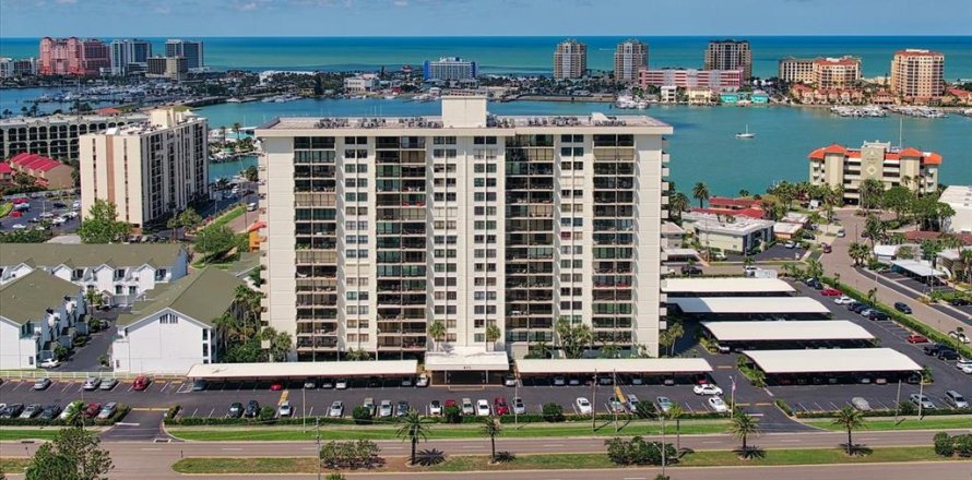 Condo in Clearwater, Florida, 2 bedrooms  № 2419616