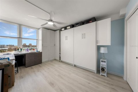 Condo in Clearwater, Florida, 2 bedrooms  № 2419616 - photo 25