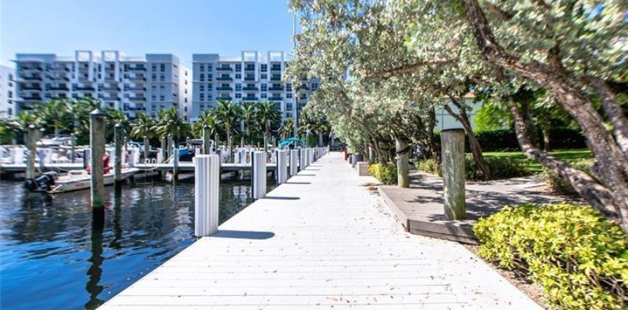 Condominio en Fort Lauderdale, Florida, 2 dormitorios № 1177458