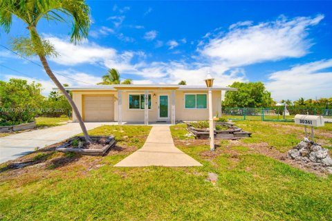 Villa ou maison à louer à Big Pine Key, Floride: 3 chambres, 82.5 m2 № 2065851 - photo 2