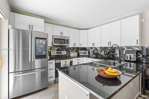 Condominio en venta en West Palm Beach, Florida, 2 dormitorios, 114.83 m2 № 2069238 - foto 4