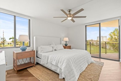 Condo in Saint Petersburg, Florida, 3 bedrooms  № 1679652 - photo 7